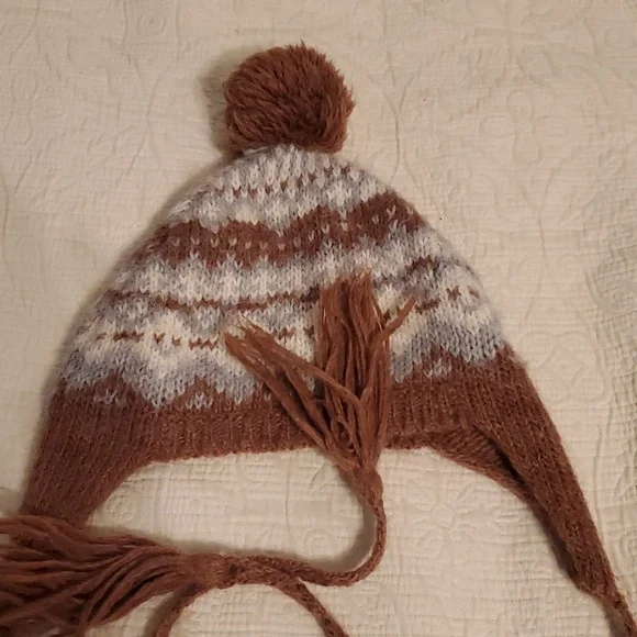 🦙Banana Republic Alpaca Beanie - Picture 3 of 8